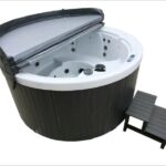 outdoor jacuzzi hot tub