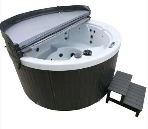 Create a Chilled Paradise With an Outdoor Jacuzzi Hot Tub